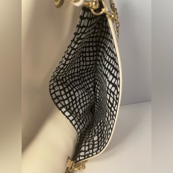 Urban Expressions Arabella Clutch Cream CROSSBODY Floral Perforated - Picture 5 of 7